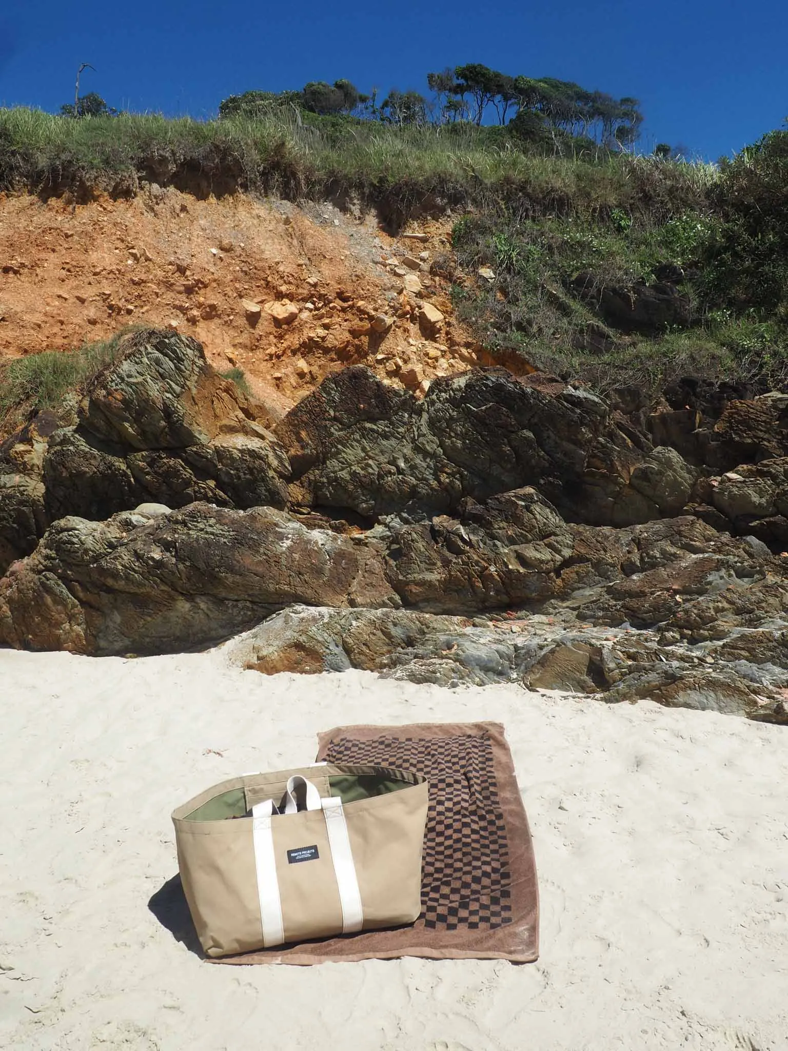 AUSTRALIAN MADE UTILITY BAG - SAND/WHITE