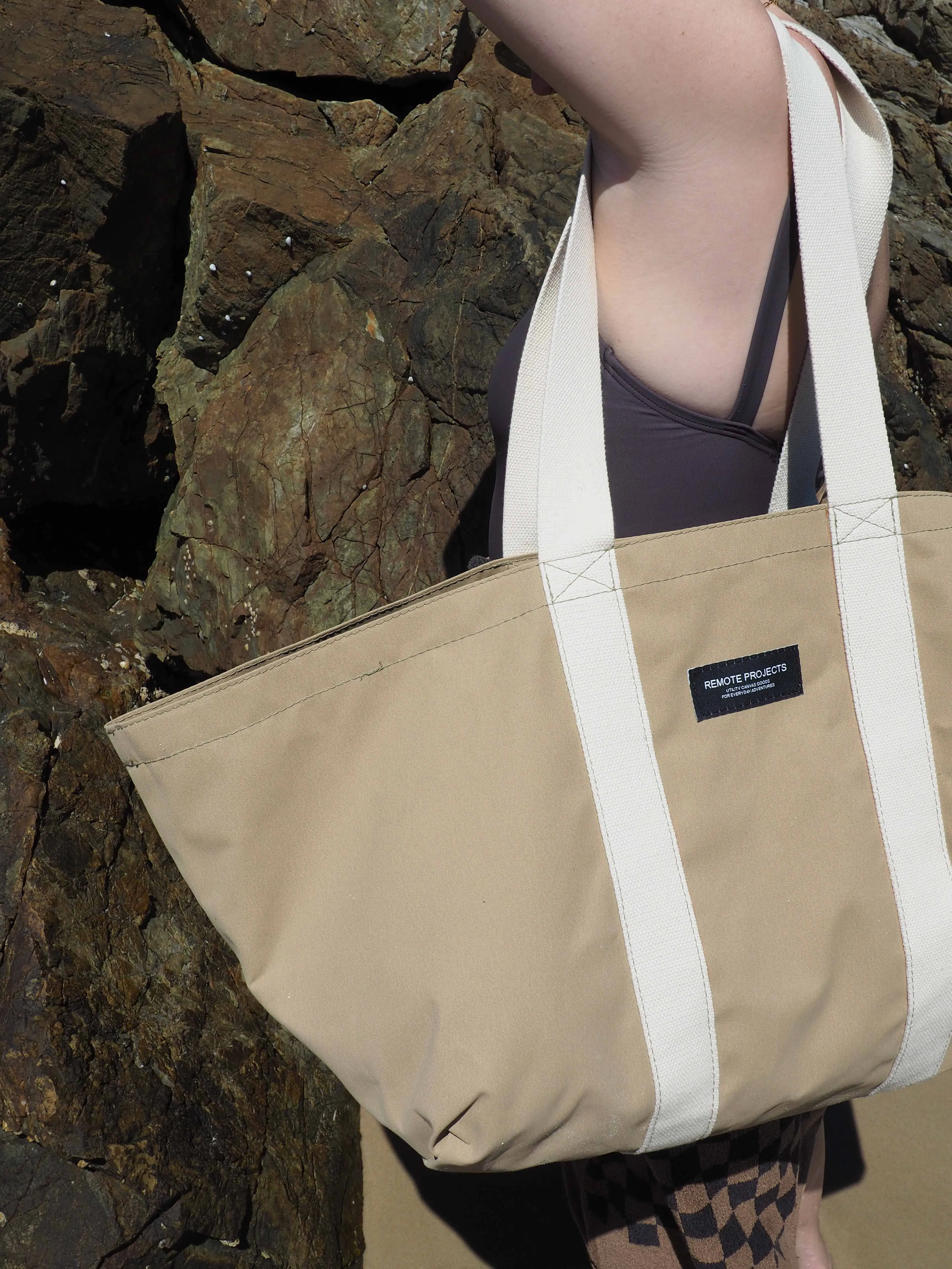 AUSTRALIAN MADE UTILITY BAG - SAND/WHITE