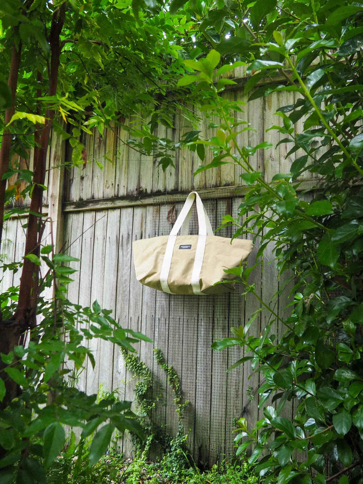 AUSTRALIAN MADE UTILITY BAG - SAND/WHITE