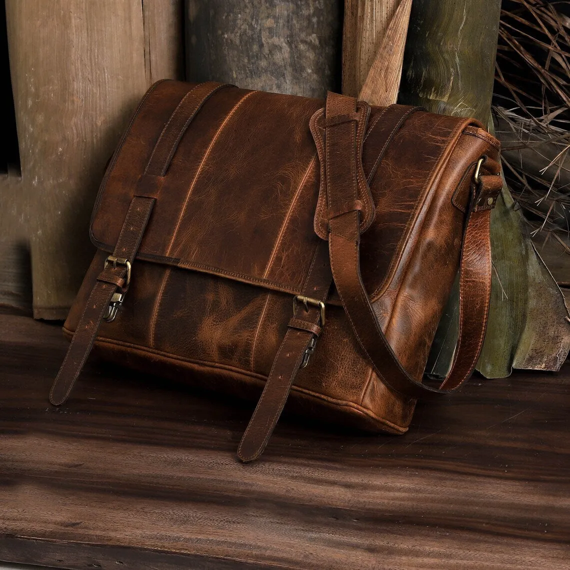 Dazzlo Handmade Leather Messenger Bag - Dark Brown / Tan - 13"