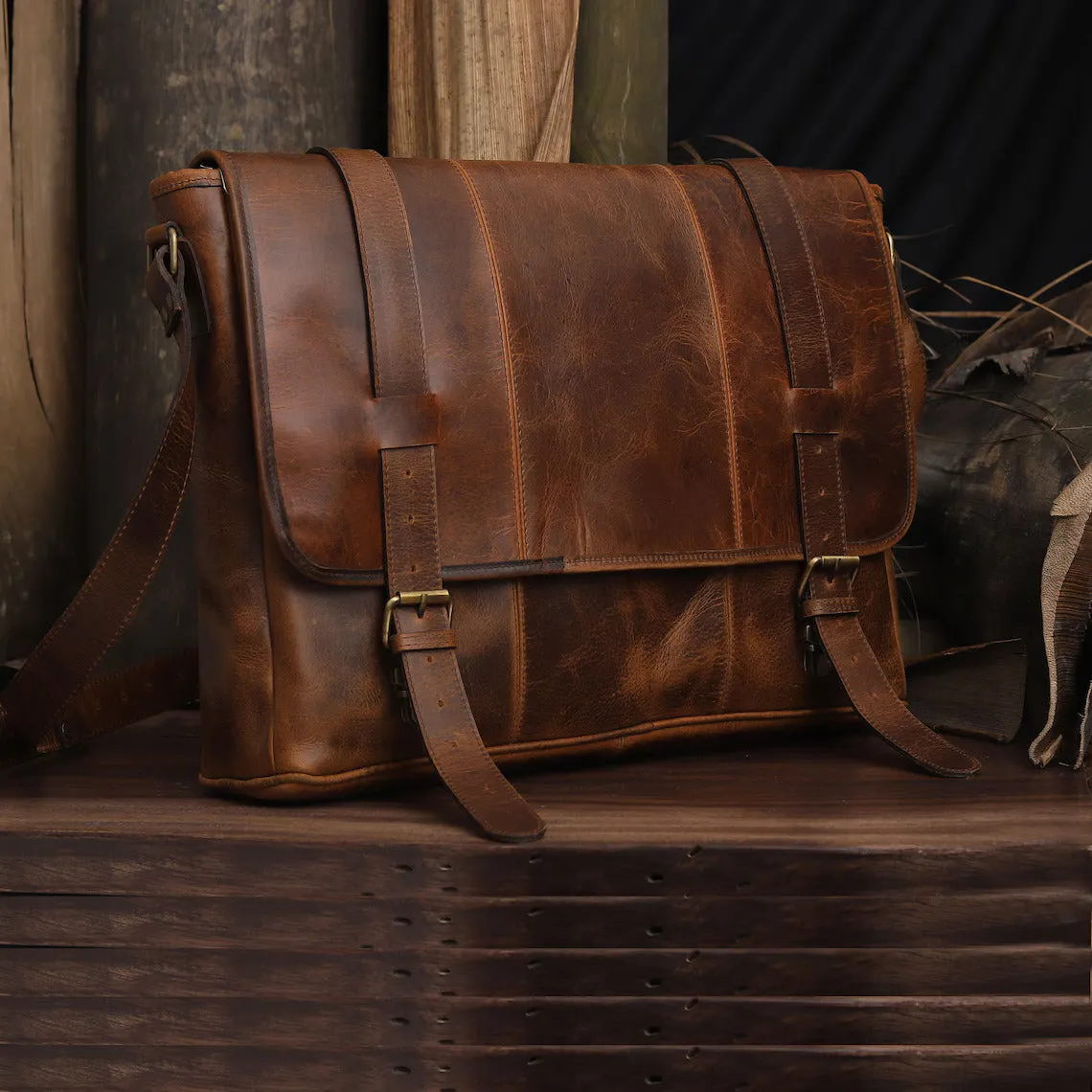 Dazzlo Handmade Leather Messenger Bag - Dark Brown / Tan - 13"
