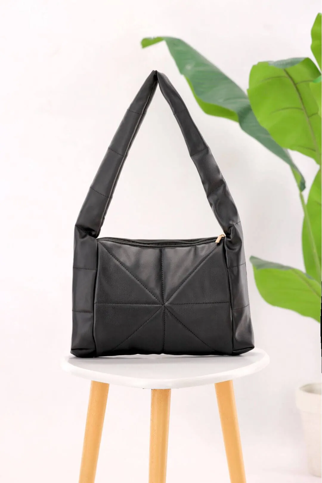 HOBO BLACK