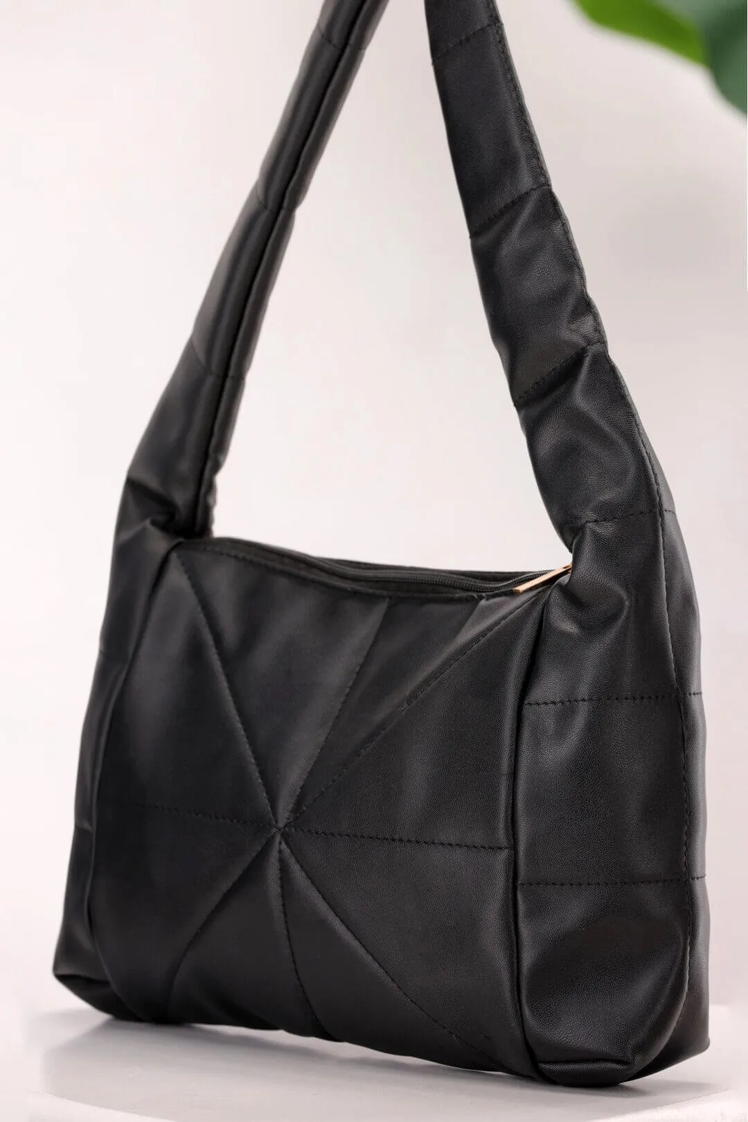 HOBO BLACK