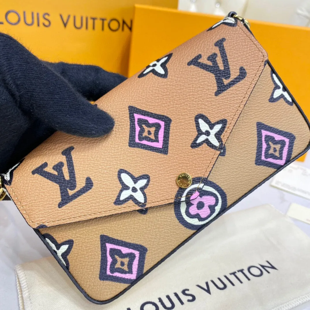 Louis Vuitton Felicie Strap and go Bag
