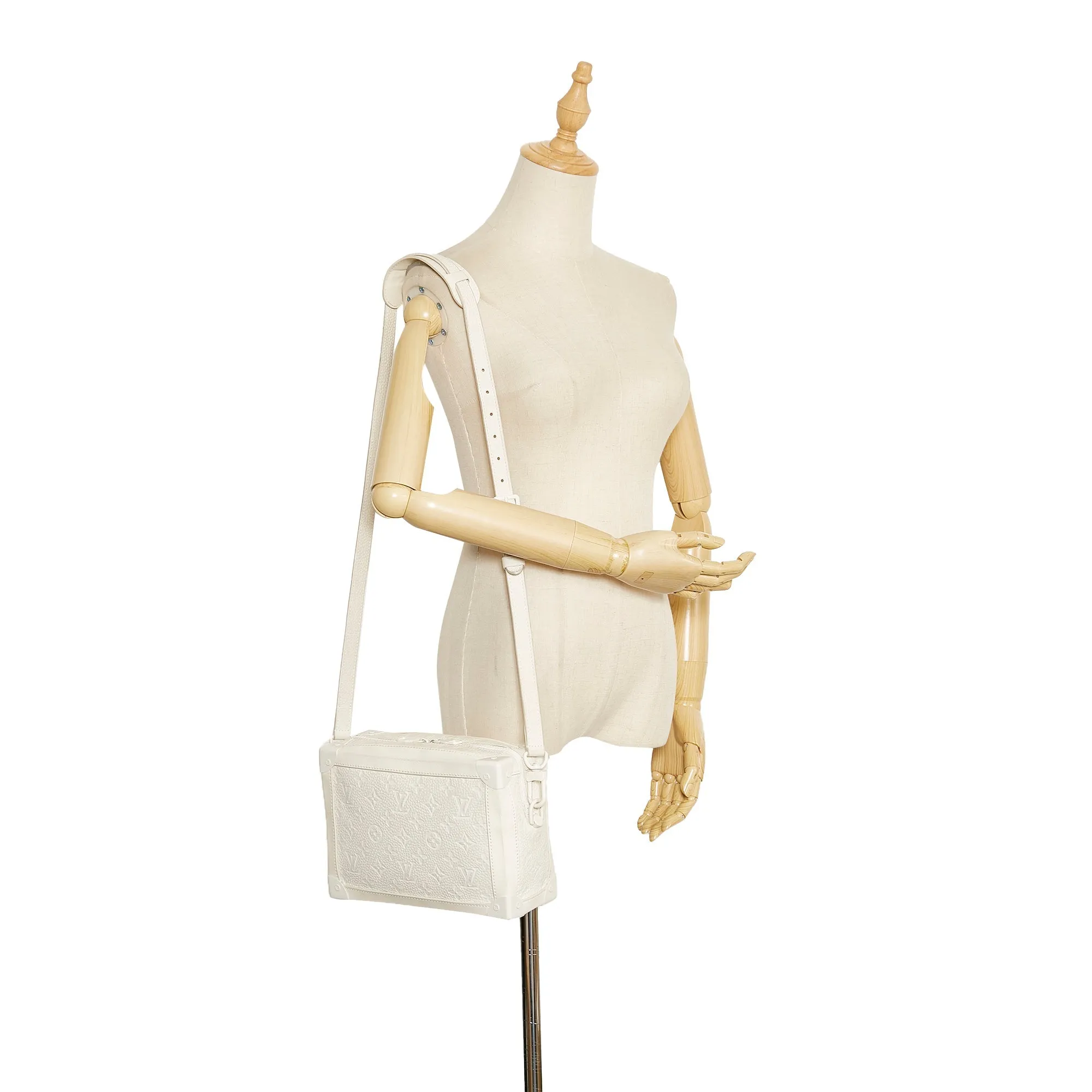 Trendy Inspired Louis Vuitton Soft Trunk White Taurillon
