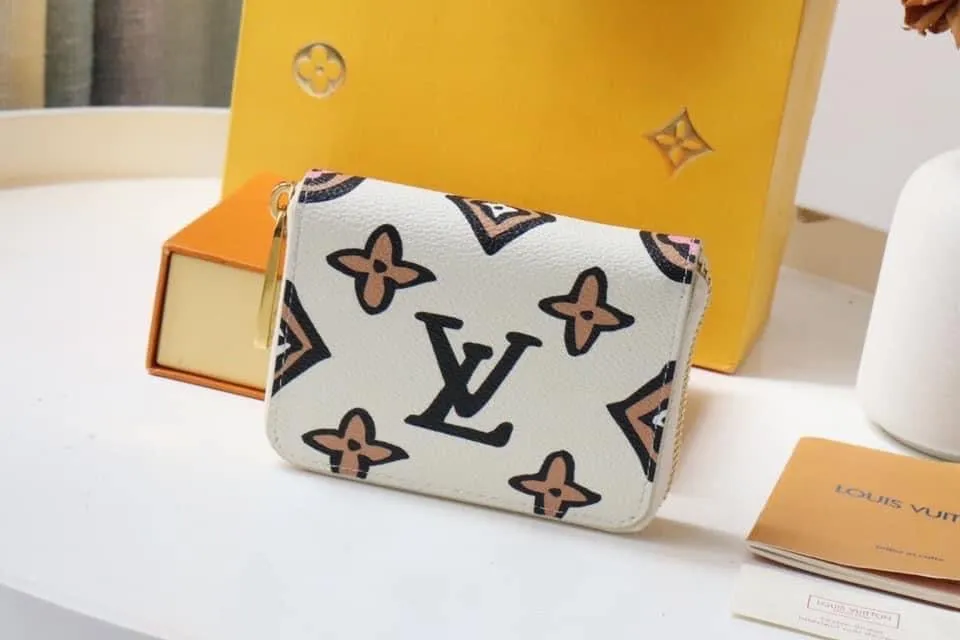Trendy Inspired Louis Vuitton Zippy Coin Purse