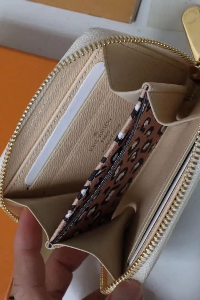 Trendy Inspired Louis Vuitton Zippy Coin Purse
