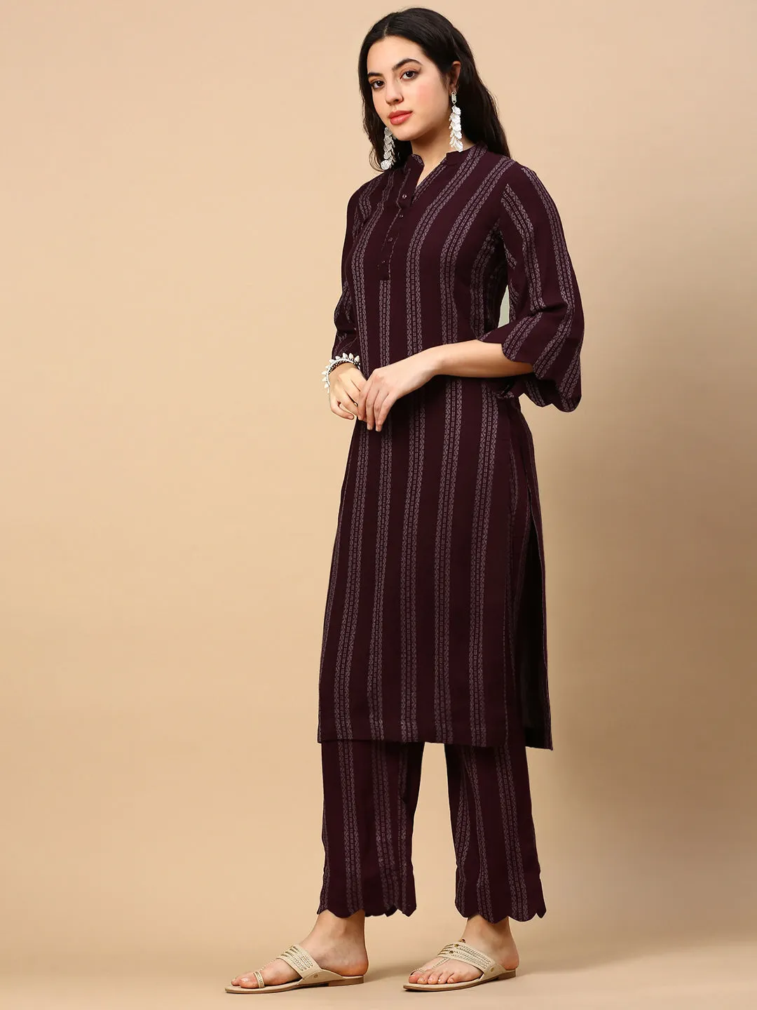 Women Geometric Maroon Straight Kurta Set