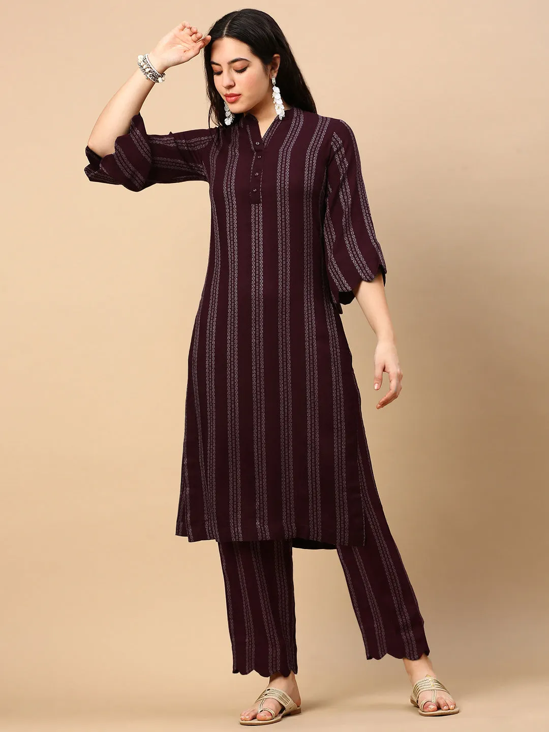 Women Geometric Maroon Straight Kurta Set